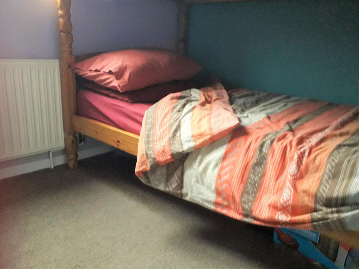 From Single Or Double Netflix Or Virgin Tv Wifi & Free Parking Homestay Poole